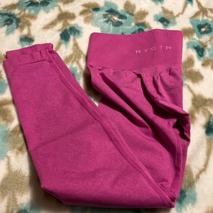 Leggings NVGTN SIZE XS COLOR BRIGHT PINK